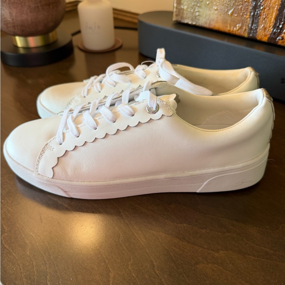 Ted Baker London Tilly Leather Scalloped Edge Sneakers NWOT